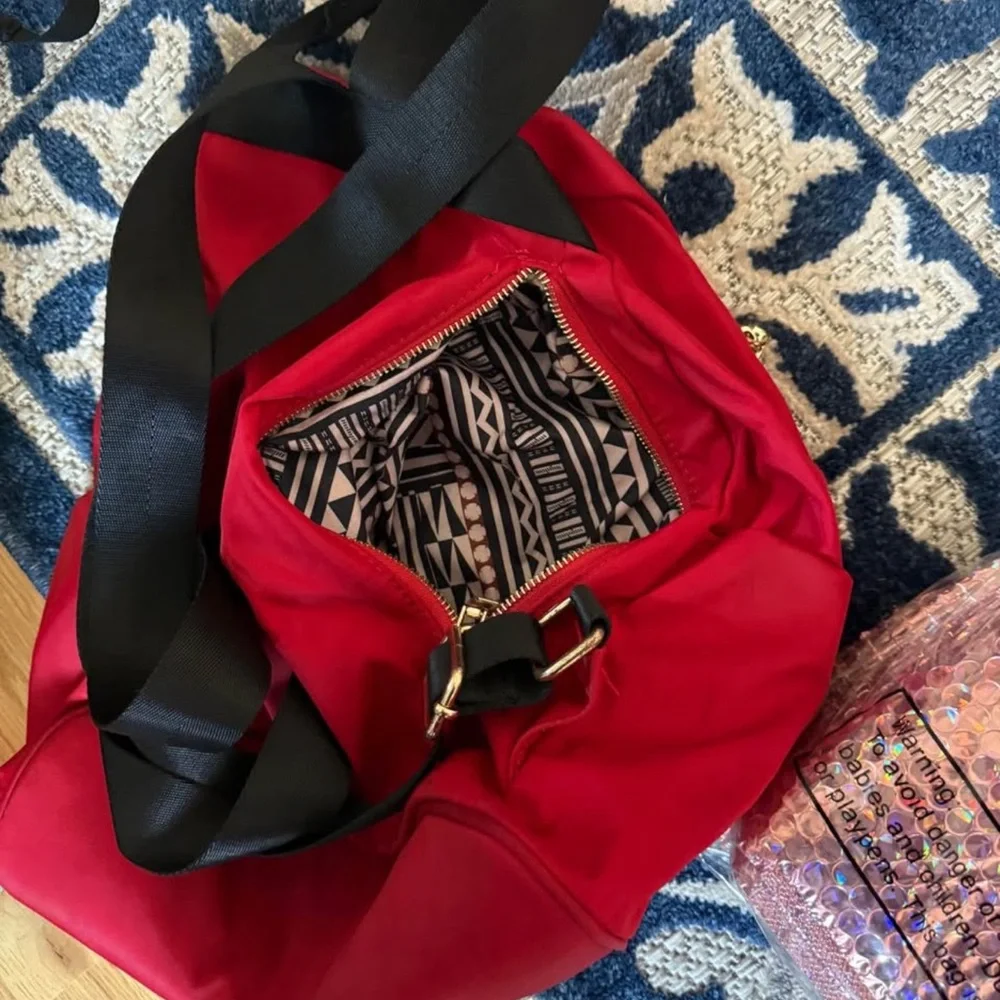 Red backpack - Picture 3 of 3